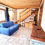 Appartamento Neve Molto Spazioso E Luminoso Disposto Su 2 Livelli *